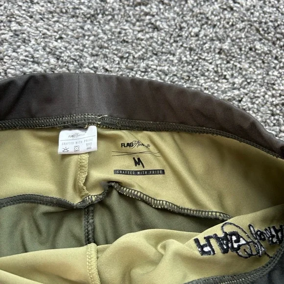 Flag Nor Fail Two-Tone Green and Gray Leggings - Picture 3 of 5